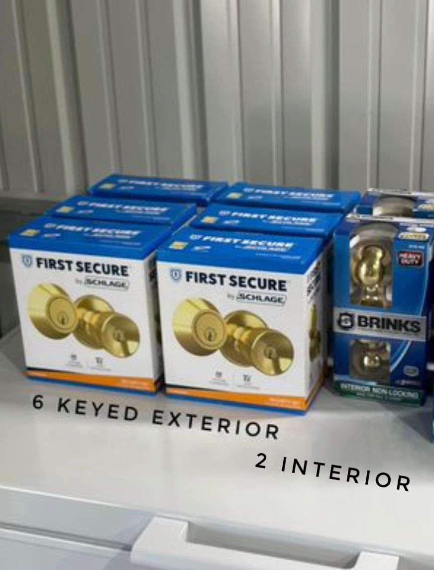 NEW Door Knobs / Dead Bolts (PERFECT FOR LANDLORDS, RENTALS, or DIY REMODELS)
