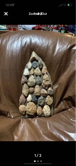 Indianhead arrow head arrowhead art piece on stone 26 heads