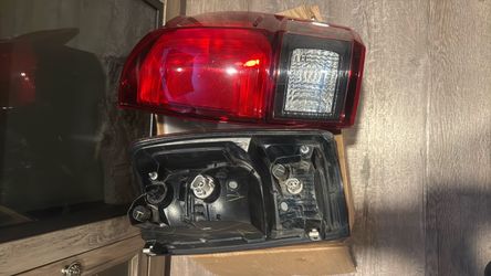 OEM Tail Light Assembly Red and Clear Lens Tacoma 2005 to2022