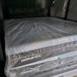 TEMPUR-PEDIC LUXE BREEZE 13IN SOFT KING MATTRESS 