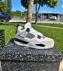 Air Jordan 4 Retro military black
