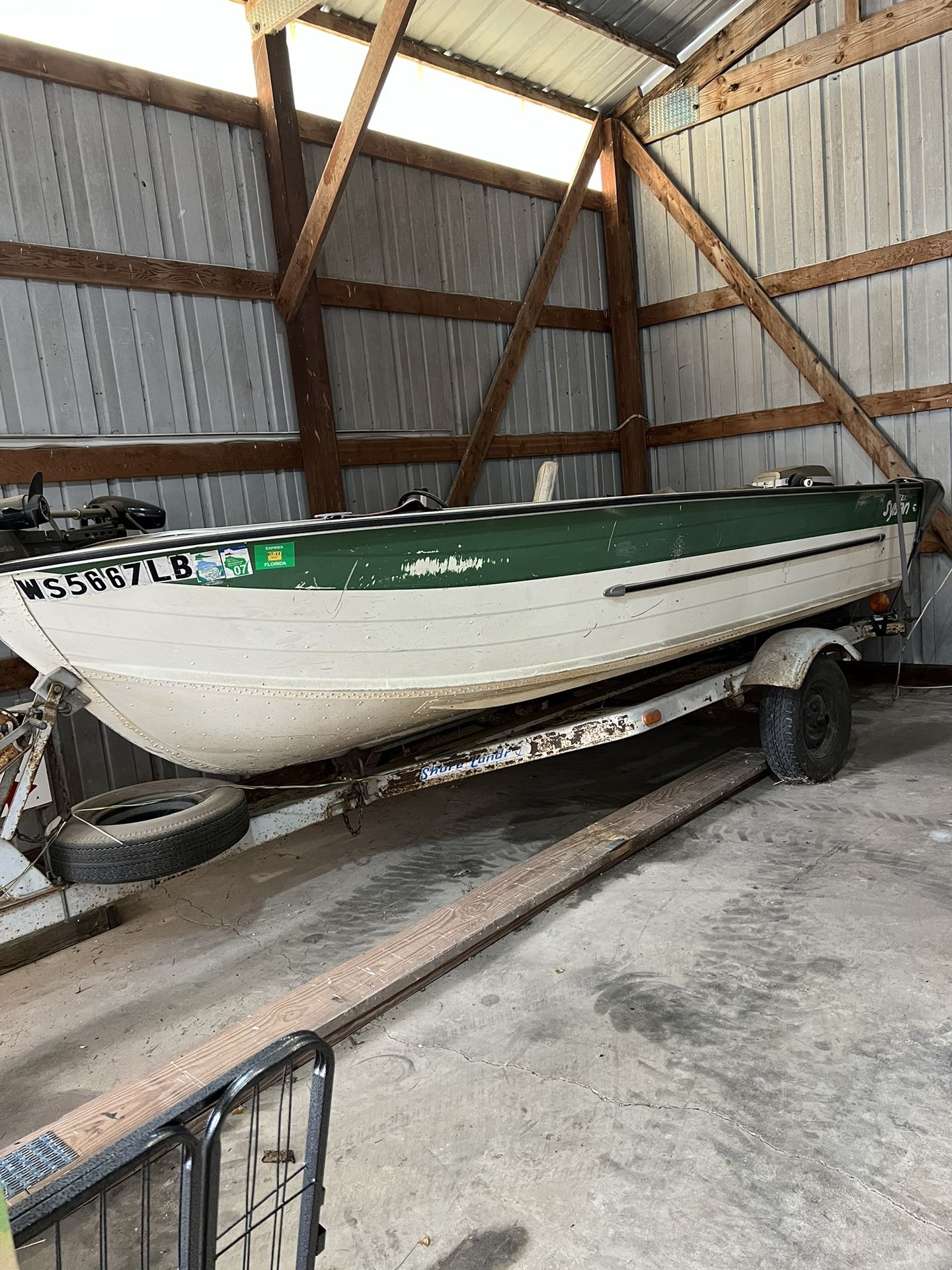 16 Foot Sylvan Fishing Boat