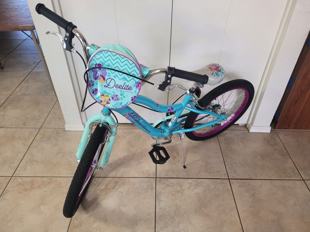Schwinn Iris 20 Inch BMX Style Girl's Bike -- PENDING PICKUP