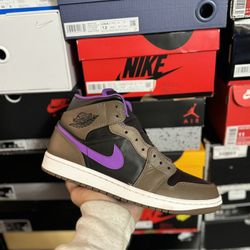 Jordan 1 Mid Purple Mocha size 9.5 USED But Clean