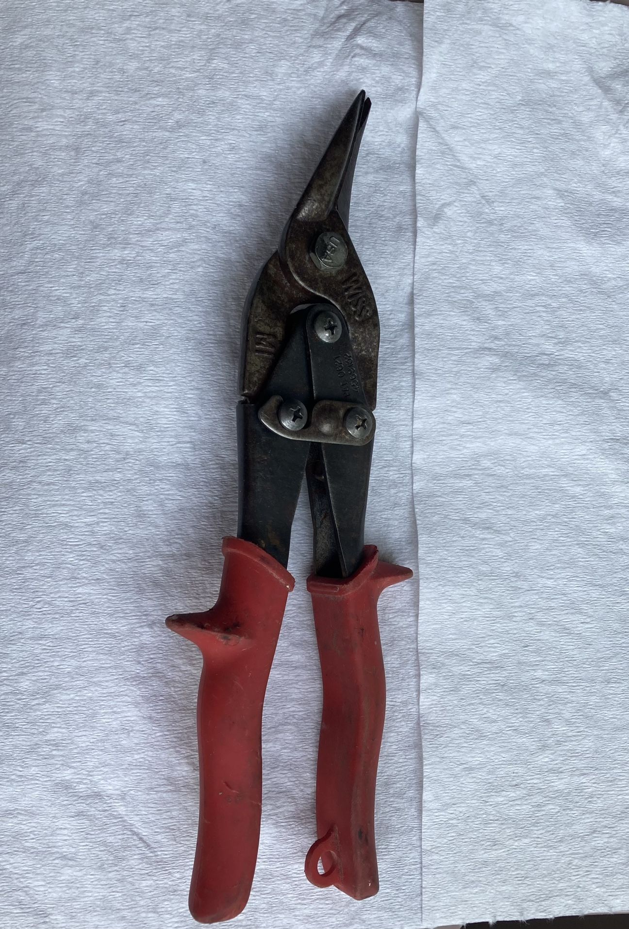 ASSORTED SMALL HAND TOOLS