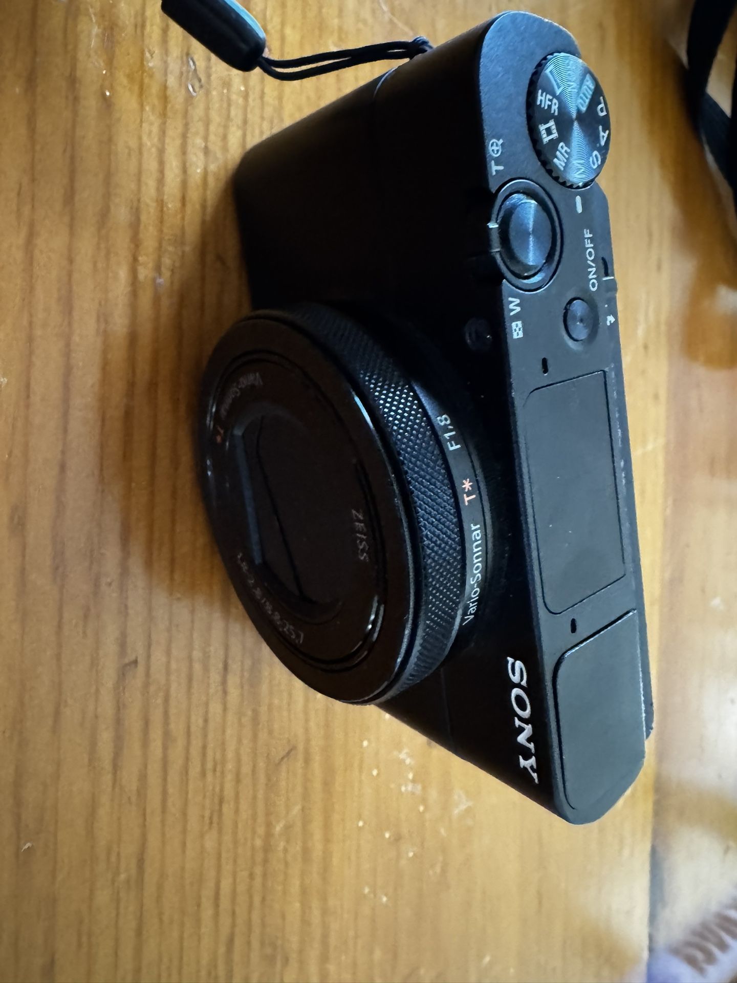 Sony Rx100 V With Accessories 