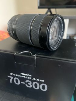 Fujifilm XF 70-300mm f/4-5.6 R LM OIS WR – Excellent Condition w/ Box