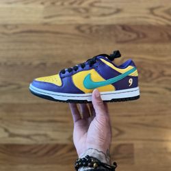 Nike Dunk Low Womens Sz 6.5 LL