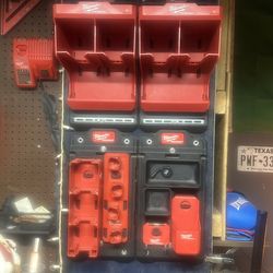 Packout Wall Mount Lot