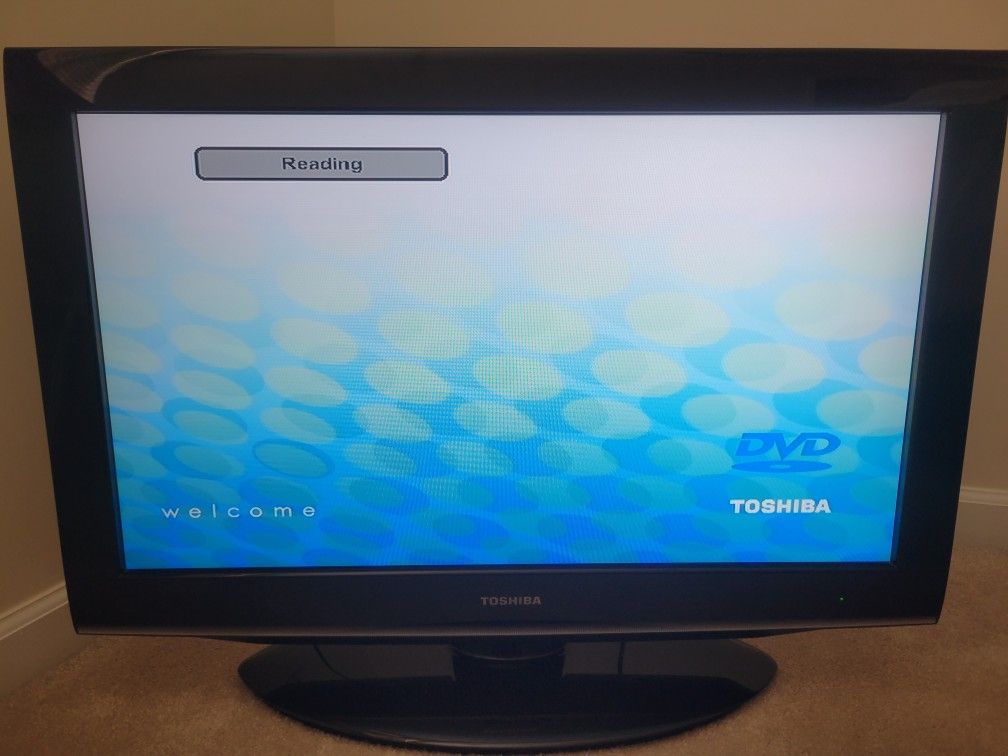 Toshiba 32CV100U
32" 720p LCD HDTV with built-in DVD player