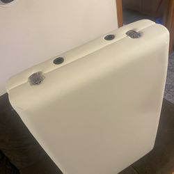 Massage bed (cream) 