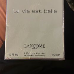 Women’s perfume