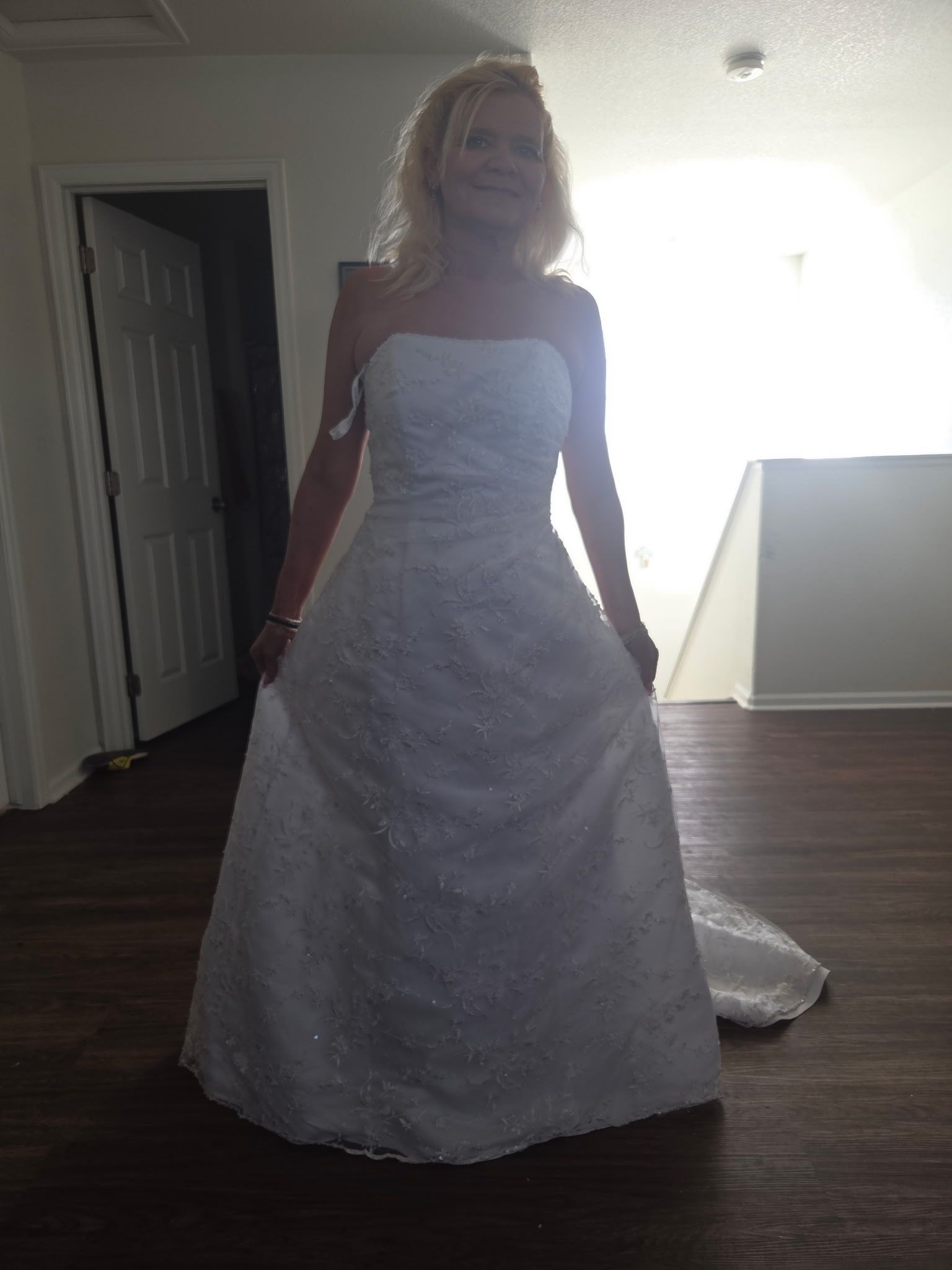 Wedding Dress (2007)