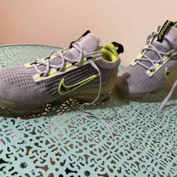 Nike Air VaporMax 2021 Flyknit en color "Wolf Grey/White-Volt Zise 6 