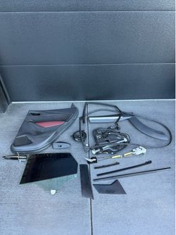2016-2021 Mazda CX-3 right rear door, parts, window, door, panel, trim, speaker, and other parts whatever you see on the picture