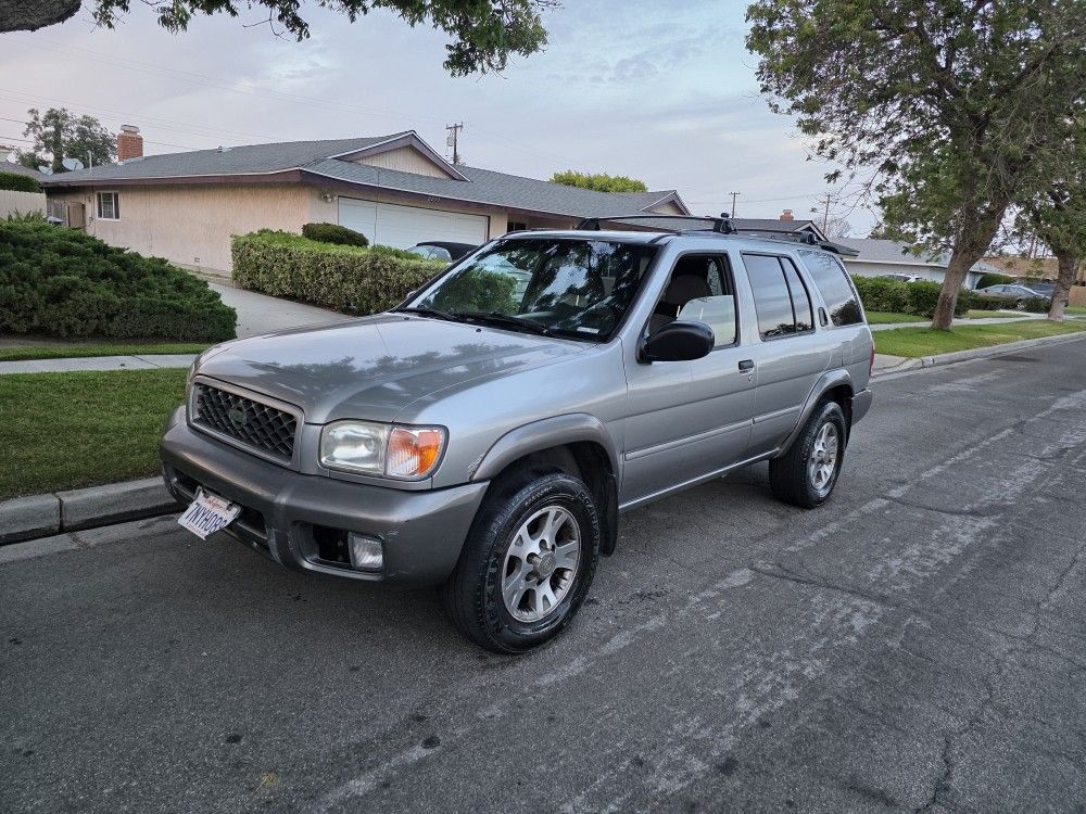 2001 Nissan Pathfinder for Sale in Orange, CA - OfferUp