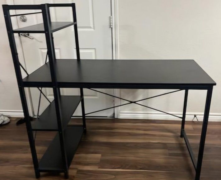 HIGH QUALITY DESK; LIKE NEW!