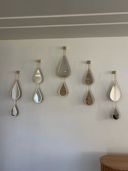 Teardrop Wall Mirror Set Gold Frame
