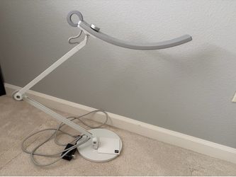 NenQ e reading desk lamp