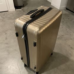 Extra Large Suitcase for Sale in Los Angeles, CA - OfferUp