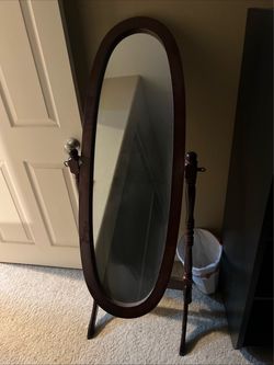 Free standing wardrobe mirror
