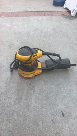 DeWalt Random Orbital Sander