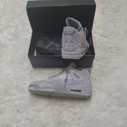 Jordan 4 Kaws 