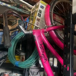 Hello Kitty Beach Cruiser 