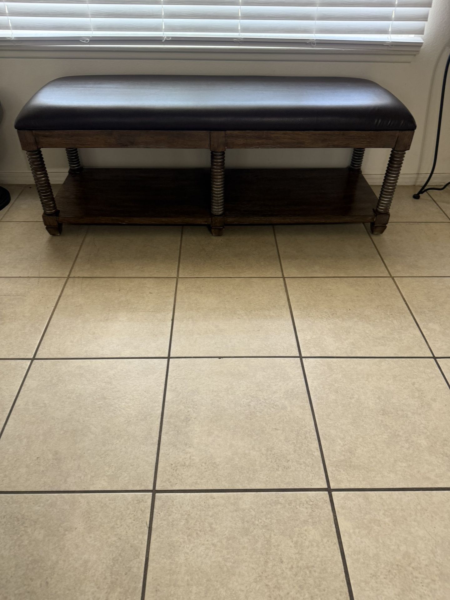 BIG DECOR HEAVY BENCH VERY GOOD CONDITION ( W - 19 1/2” / L - 56 / H - 21” )