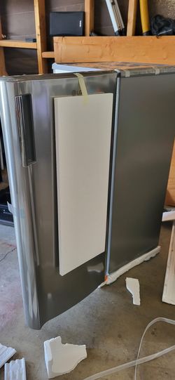 LG mini refrigerator