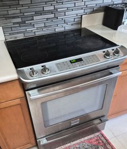 Frigidaire Stove  Stainless steel
