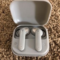Wireless Headphones/Earbuds 