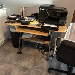Desk. with Pullout- Summerlin