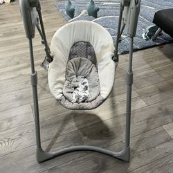 Graco Slim Space Compact Baby Swing