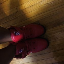 In Excellent Condition Fila Sneakers Wore Twice Size 6 In Youth