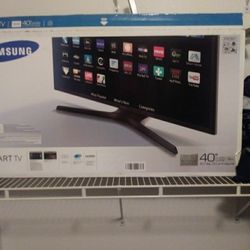 Samsung smart tv 40 in with with. Abs $180 