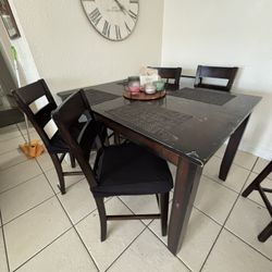 Dining Table For 4-6 And 4 Chairs