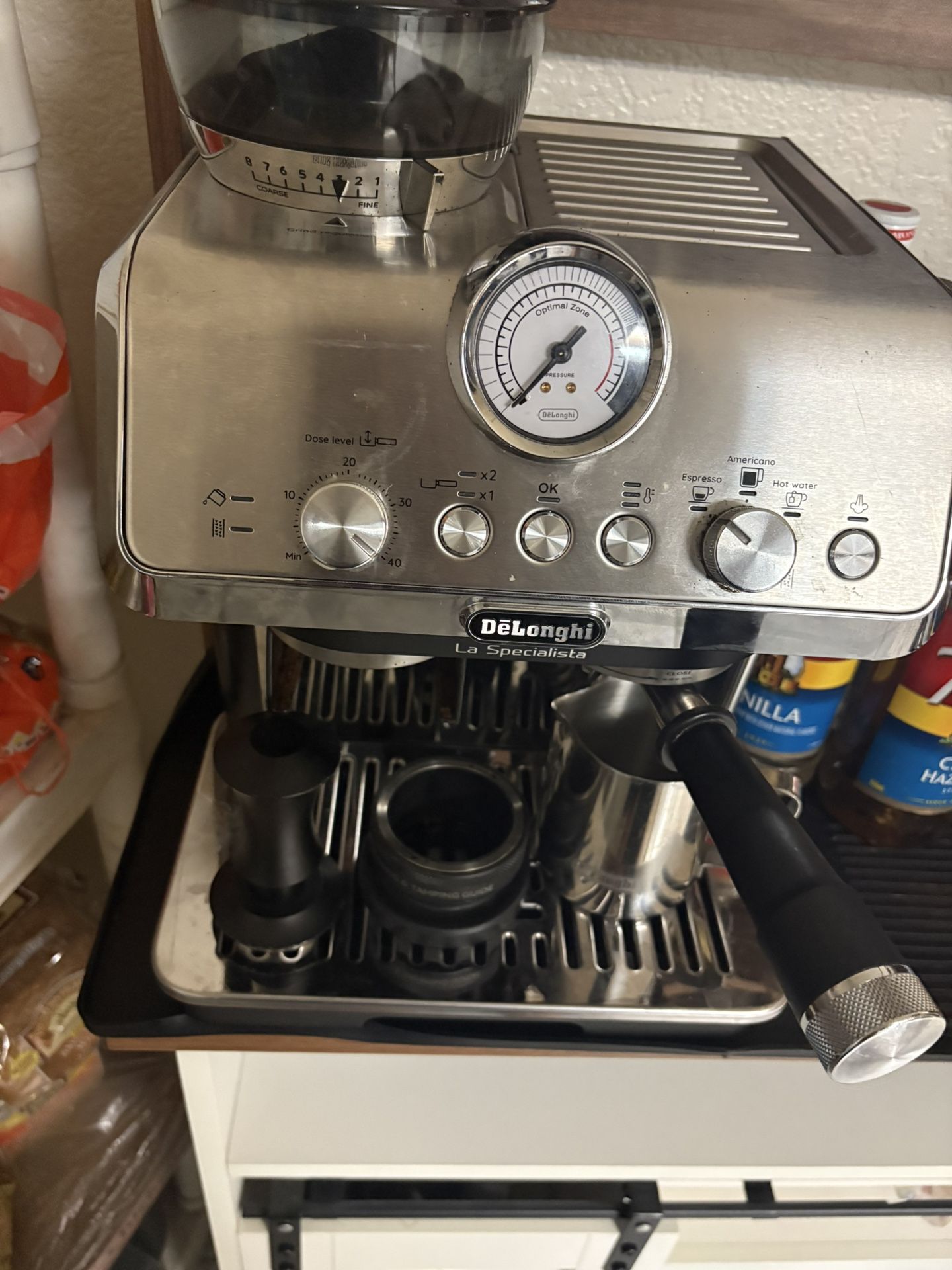 Used De'Longhi La Specialista Espresso Machine with Grinder, Milk Frother