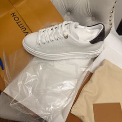 Sneakers For Women Size 40 And 36 Available $180 Each