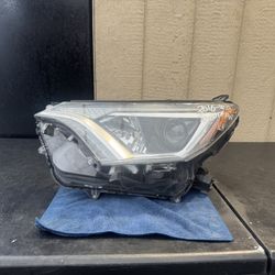 2016 2017 2018 TOYOTA RAV4 LEFT SIDE HEADLIGHT OEM USED 