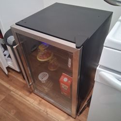 Antarctic Star Beveeage 4.4cu Refrigerator