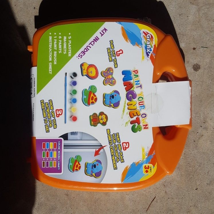 Paint Your Own Magnet Set