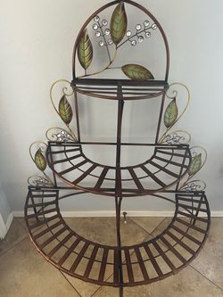 Half round table