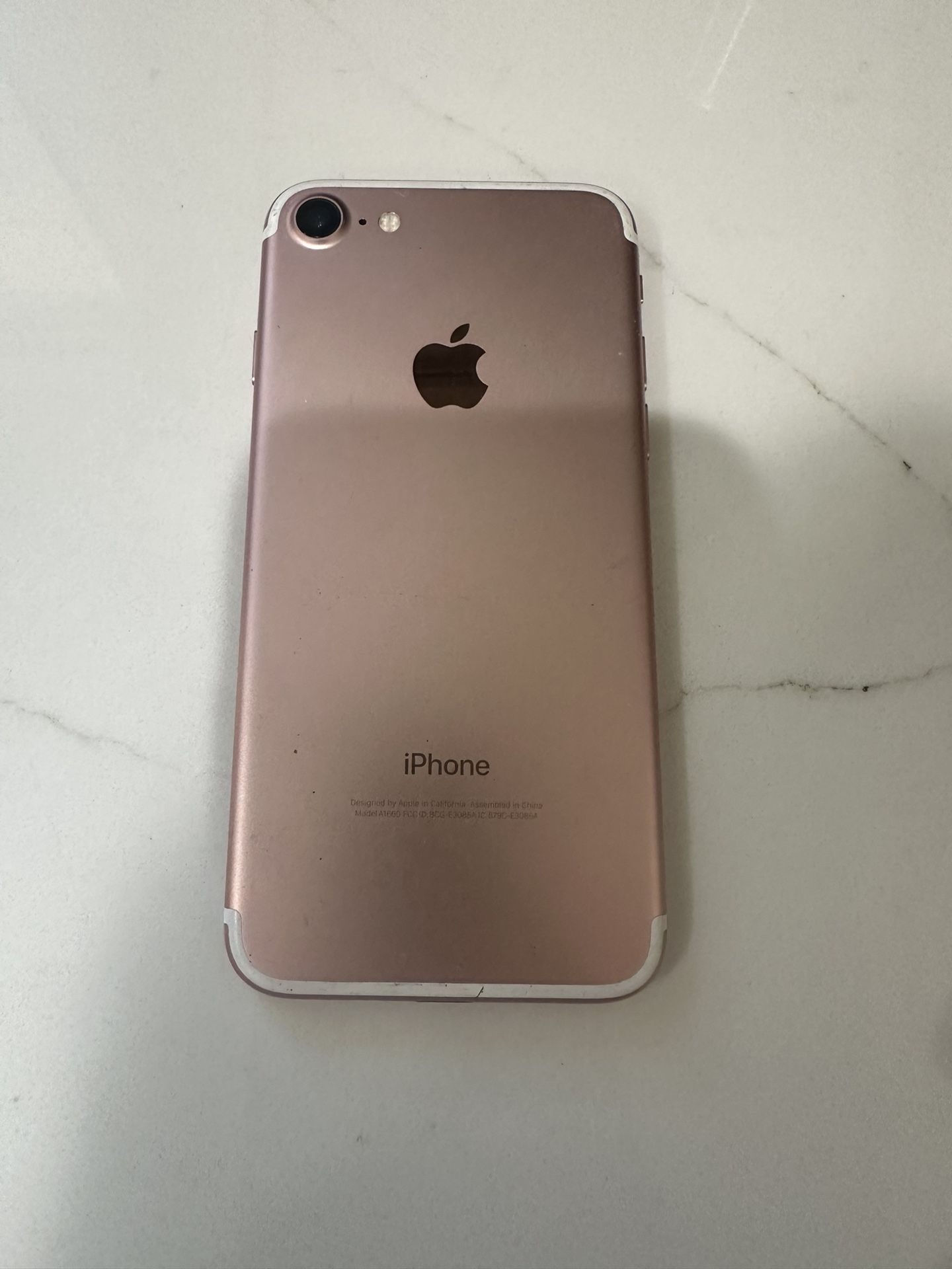 iPhone 7 - 128GB Unlocked