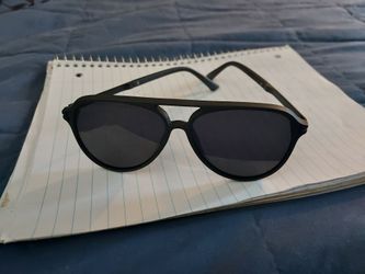 TOM FORD AVIATOR SUN GLASSES