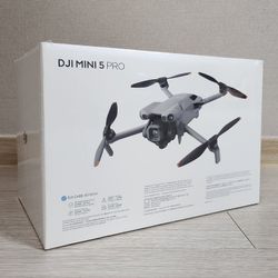 DJI Mini 5 Pro Fly more Combo Drone
