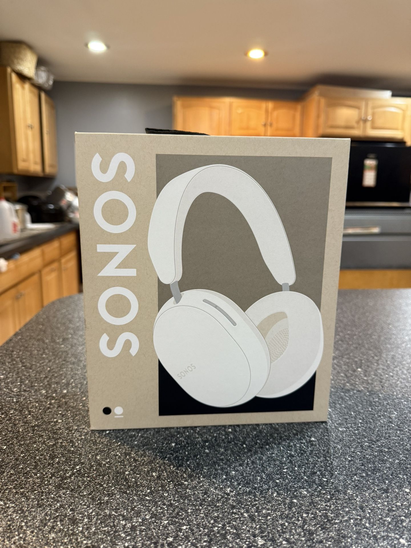 White Sonos Ace Wireless Over-Ear Headphones with Bluetooth - BRAND NEW! - NOICE CANCELLATION