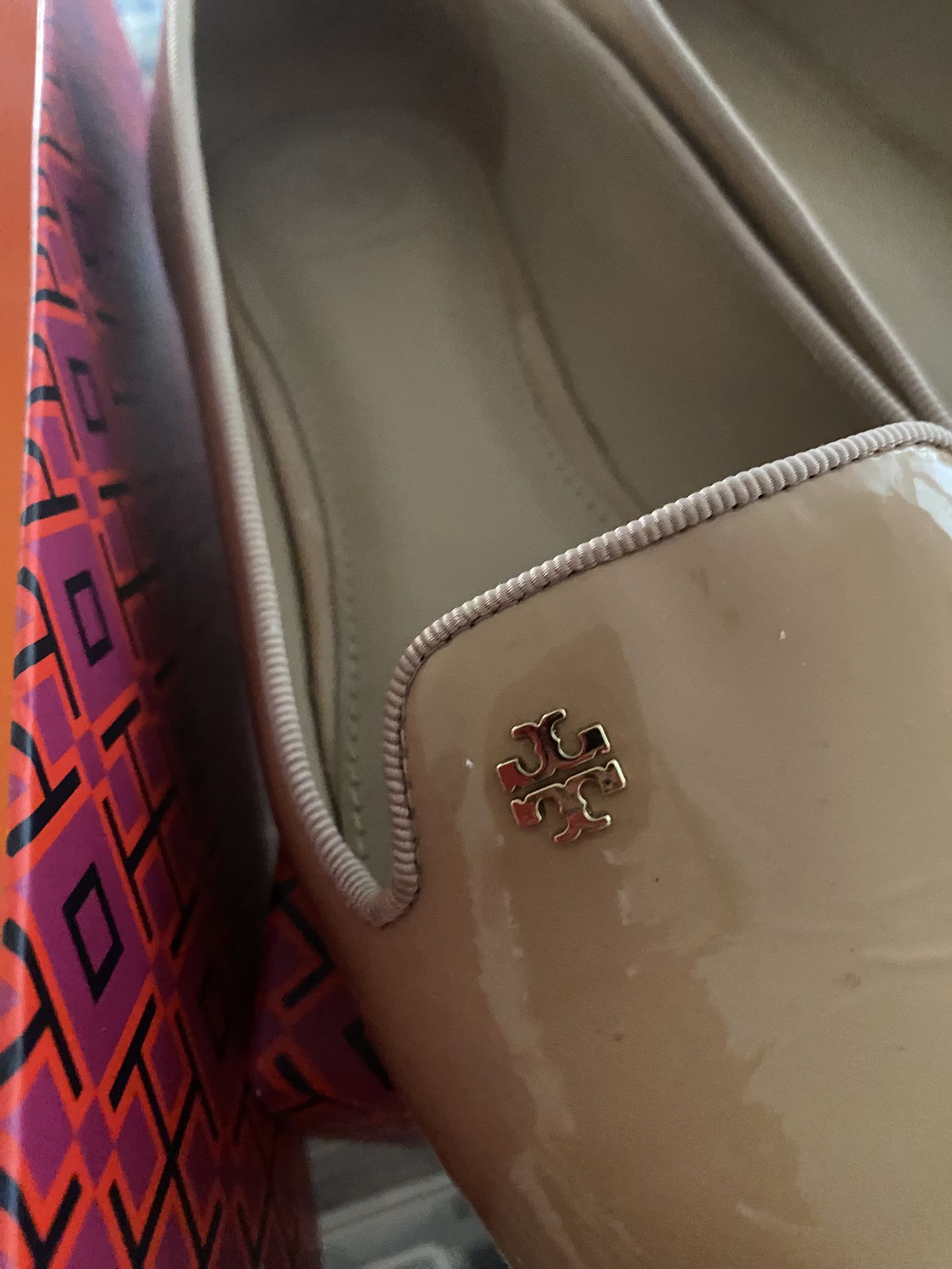 Tory Burch Samantha Slip Ons- Flats $40 Sz8