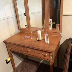 Vintage Makeup  Table