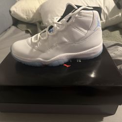 Air Jordan 11 Legend Blue